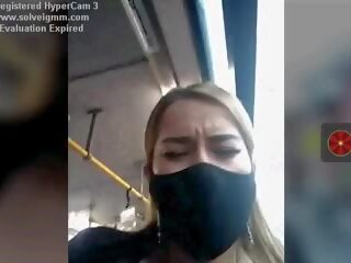 Adolescent sur une autobus movs son seins risqué, gratuit sexe film 76